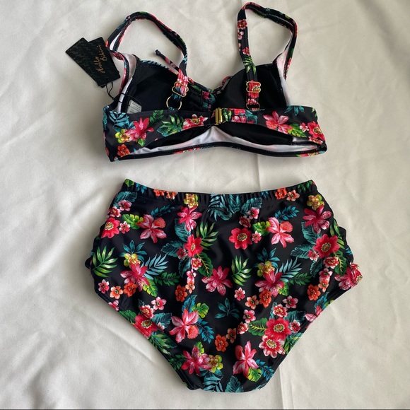 HELLO BIKINI PLUS SIZE FLORAL BATHING SUIT(RUNS VERY SMALL…MORE LIKE A LARGE) - Picture 15 of 16